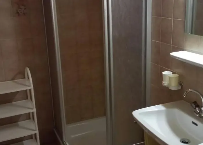 Dreilaender Гостевой дом Гальтюр